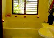 Air-con: Baan Rim Sra